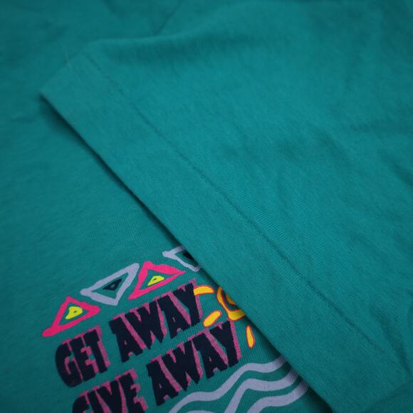 Vintage 90s Streams in the Desert Graphic T Shirt - Picture 8 of 12